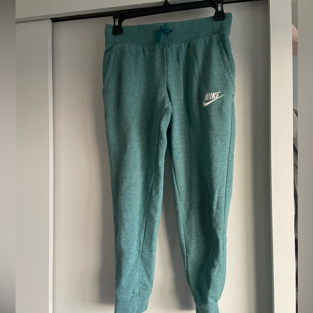 kids nike sweats